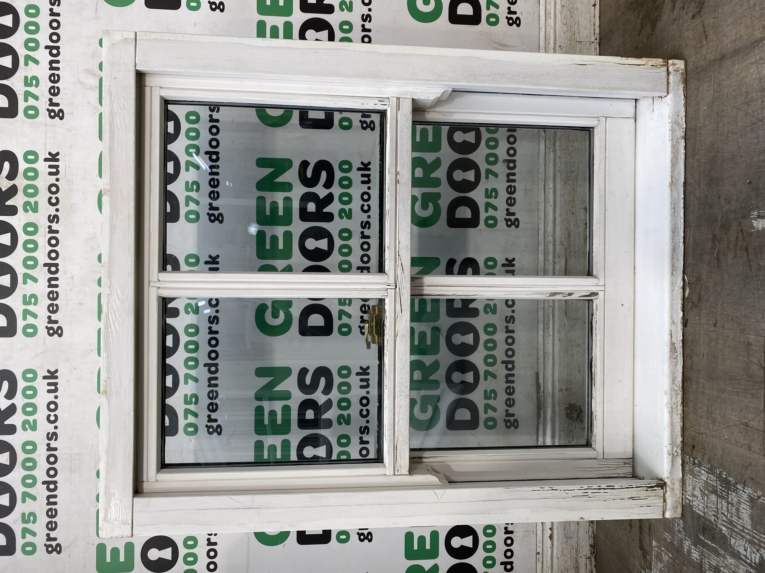 SMALL WOODEN BOX SASH WINDOW GEORGIAN BARS WHITE EXTERNAL EXTERIOR USED