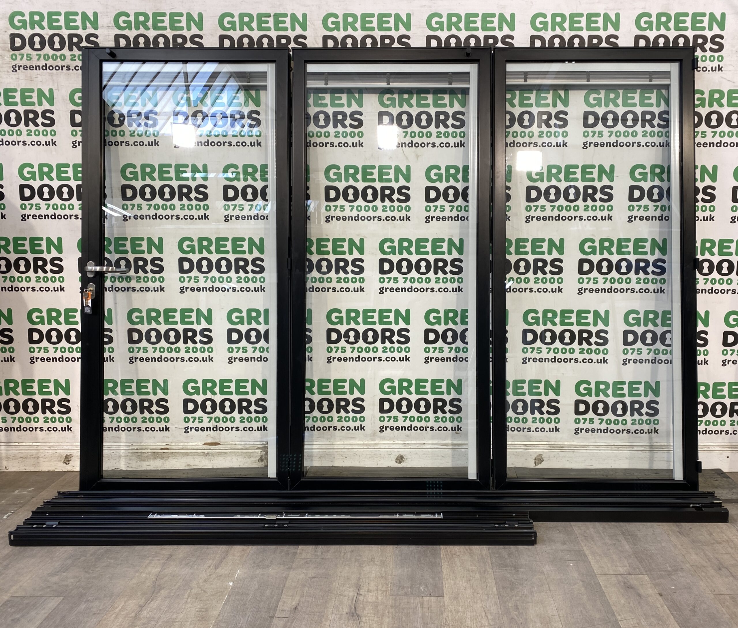 VLACK ALUMINIUM BIFOLDING DOORS BIFOLDS EXTERNAL INTEGRAL BLINDS ALUMINIUM SLIDE