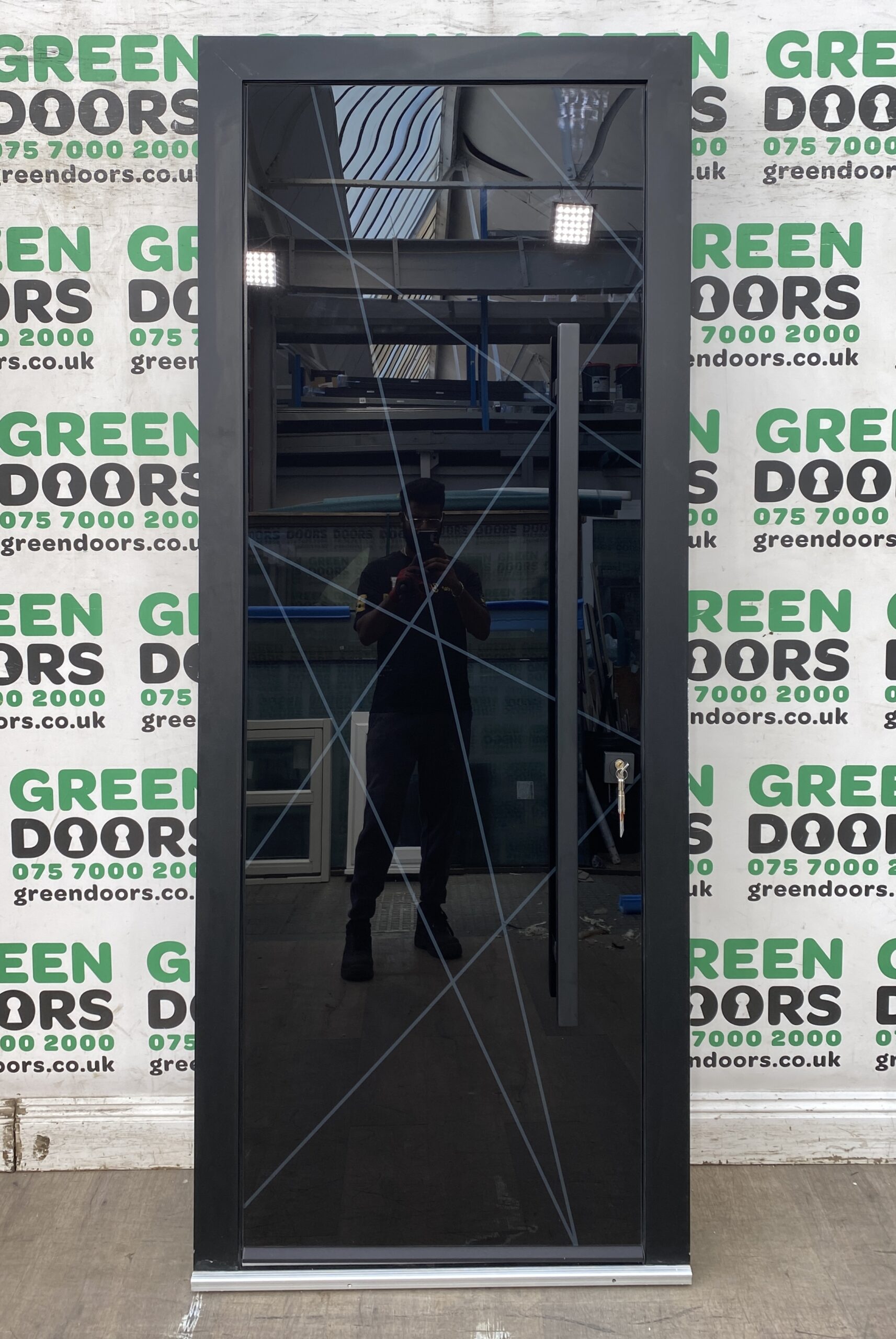 MODERN GLASS FRONT DOOR ALUMINIUM LONG BAR HANDLE EXTERNAL HIGH QUALITY BLACK